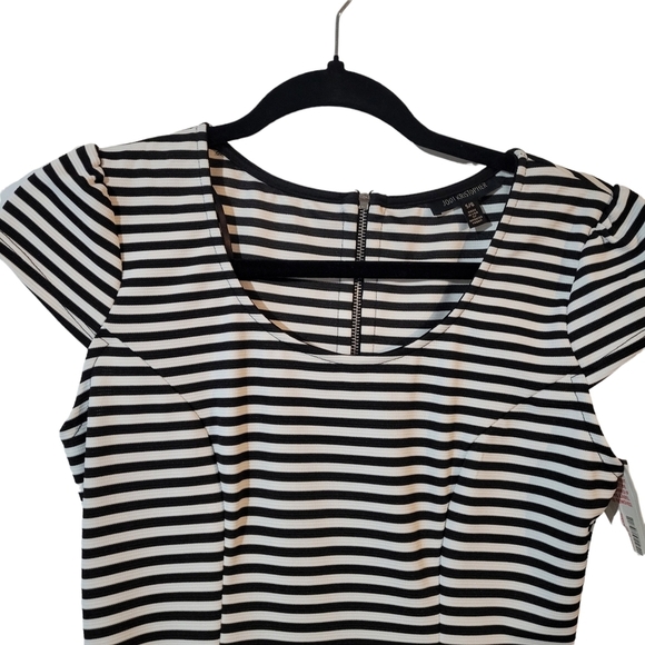 Jodi Kristopher black and white striped dress  size 5/6 - Picture 2 of 10